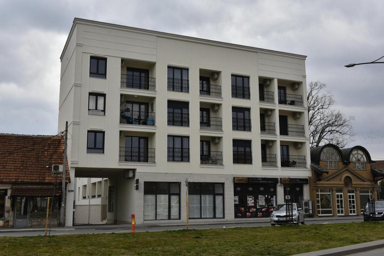Grand Lux Apartman Čačak Екстериор снимка